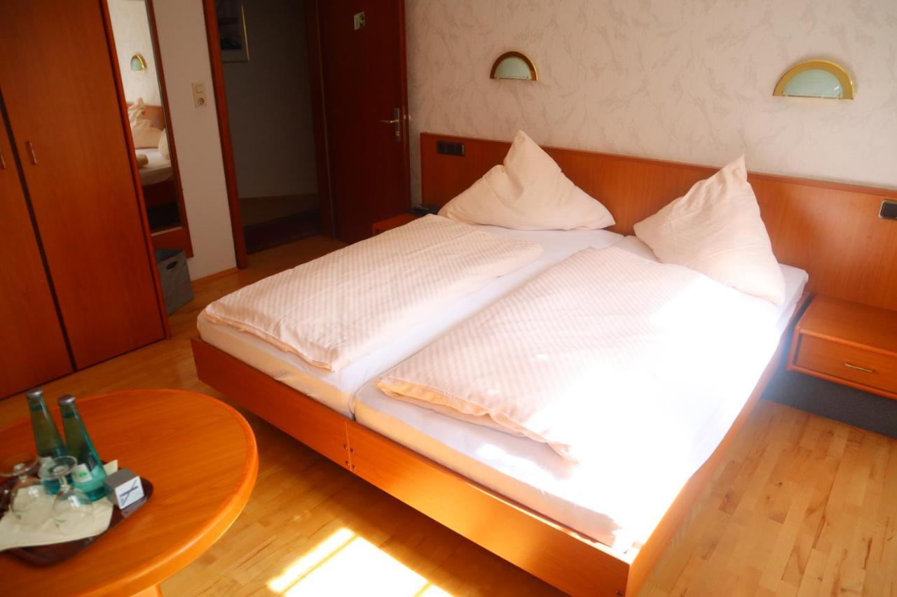 Hotel Pension Zur Harburg Uslar Zewnętrze zdjęcie